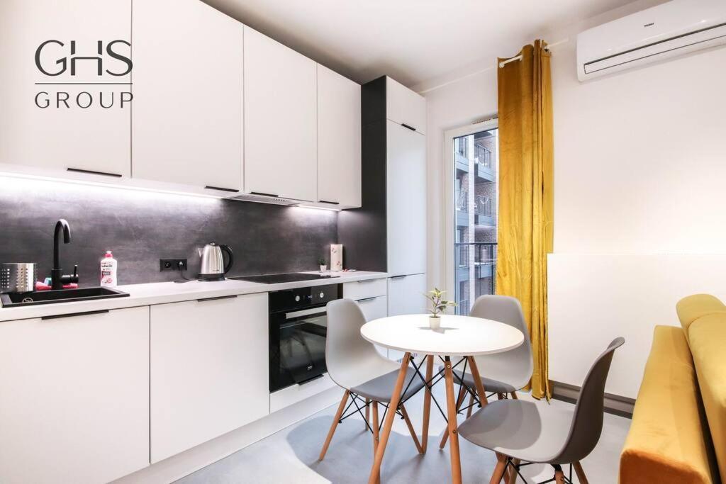 Stylowy Apartament Blisko Dworca Glownego Apartment Красков Екстериор снимка